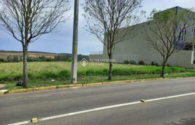 Imagem: O terreno possui 555m² de Área e Imóvel novo e está localizado