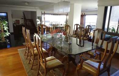 Imagem: O apartamento na cobertura possui 4 Dormitórios, 5 Banheiros