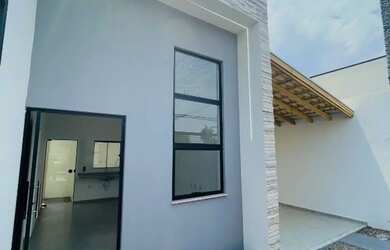 Imagem: A casa possui 2 Dormitórios e 70m² de Área e está localizado