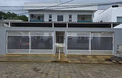 Imagem: O apartamento e possui 2 Dormitórios, Suítes, 1 Banheiro