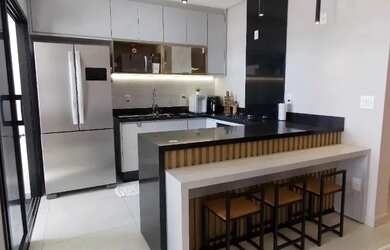 Imagem: A casa possui 3 Dormitórios, 5 Banheiros, 2 Vagas na garagem