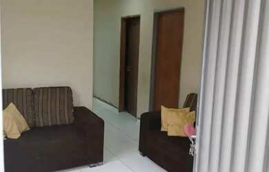 Imagem: A casa possui 2 Dormitórios, 1 Banheiro, 1 Vaga na garagem