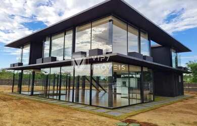 Imagem: A casa em condomínio possui 5 Dormitórios, 5 Banheiros, 5