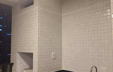 Imagem: O apartamento possui 1 Dormitório, 1 Banheiro, 1 Vaga na garagem