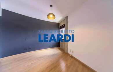 Imagem: O apartamento possui 2 Dormitórios, 2 Banheiros, 2 Vagas na