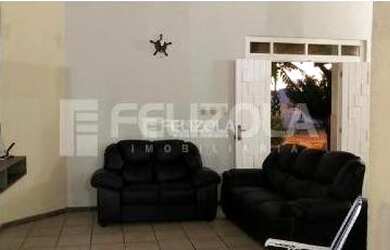 Imagem: A casa em condomínio possui 5 Dormitórios, 5 Banheiros, 2