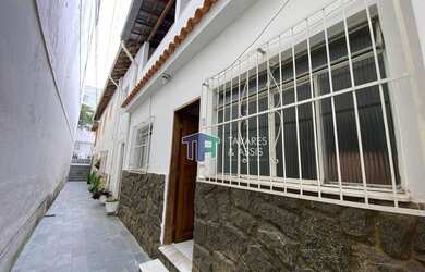 Imagem: A casa possui 2 Dormitórios, 2 Banheiros, 99m² de Área e