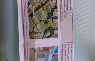 Imagem: A casa possui 3 Dormitórios, 2 Banheiros, 2 Vagas na garagem