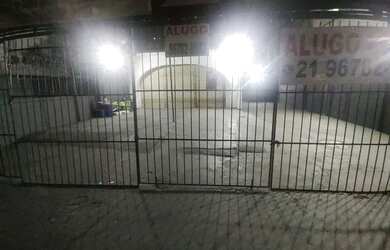 Imagem: O depósito possui 1 Vaga na garagem, 123.456m² de Área e