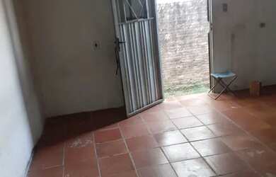 Imagem 2: Alugo pequena peça no Partenon 450,00 mais taxa de luz e água