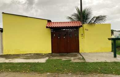 Imagem: A casa possui 2 Dormitórios, 3 Vagas na garagem e está localizado