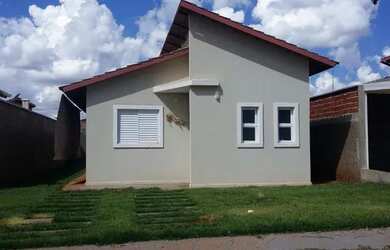 Imagem: A casa em condomínio possui 3 Dormitórios, 2 Banheiros, 2