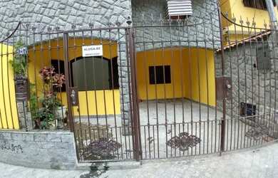 Imagem: A casa possui 2 Dormitórios, 2 Banheiros, 1 Vaga na garagem