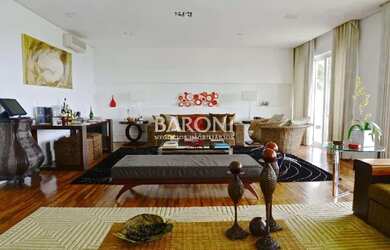 Imagem: O apartamento na cobertura possui 4 Dormitórios, 5 Banheiros