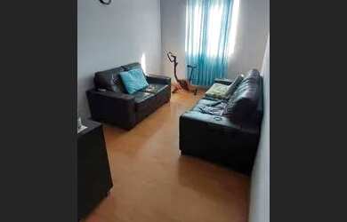 Imagem: O apartamento possui 2 Dormitórios, 1 Banheiro, 1 Vaga na garagem