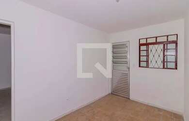 Imagem: A casa possui 1 Dormitório, 1 Banheiro, 37m² de Área e está