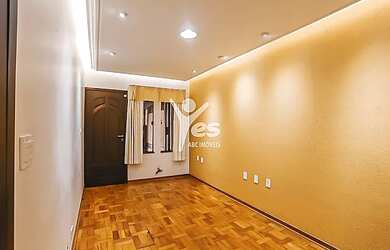 Imagem: A casa possui 2 Dormitórios, 3 Banheiros, 2 Vagas na garagem