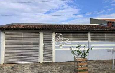 Imagem: A casa à venda possui 3 Dormitórios, 2 Banheiros, 2 Vagas