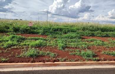 Imagem: O terreno possui 200m² de Área e está localizado em Cravinhos