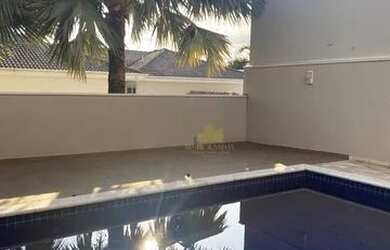 Imagem: A casa em condomínio possui 5 Dormitórios, 2 Banheiros, 4