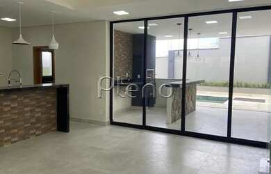 Imagem: A casa em condomínio possui 4 Dormitórios, 5 Banheiros, 3