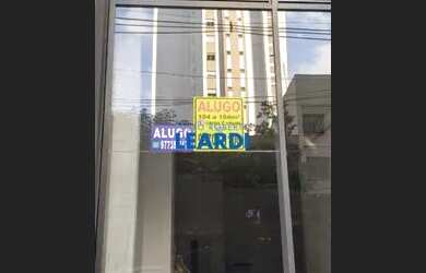 Imagem: O depósito possui 2 Vagas na garagem e 104m² de Área e está