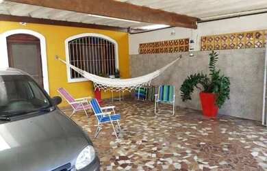 Imagem: A casa possui 2 Dormitórios, 1 Banheiro e está localizado