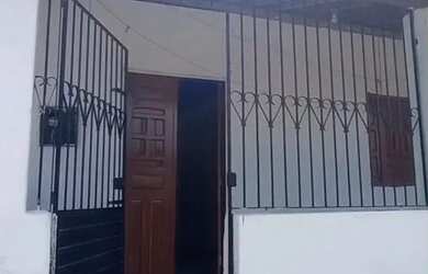 Imagem: A casa à venda possui 2 Dormitórios, 1 Banheiro e 102m² de