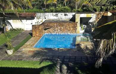 Imagem: A casa em condomínio possui 5 Dormitórios, 5 Banheiros, 5