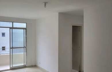 Imagem: O apartamento possui 3 Dormitórios, 1 Banheiro e 1 Vaga na