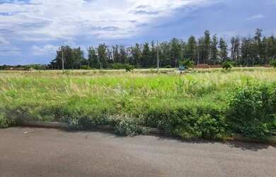 Imagem: O terreno possui 240m² de Área e está localizado em Vista