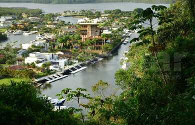 Imagem 2: Casa de Alto Padrão com 1380 metros quadrados - Guarujá/SP