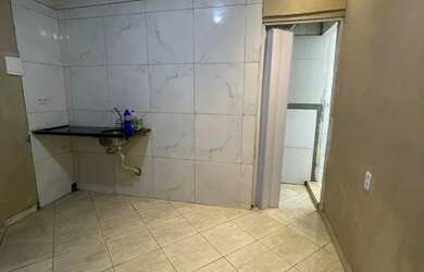 Imagem: A casa possui 1 Dormitório, 1 Banheiro, 42m² de Área e está