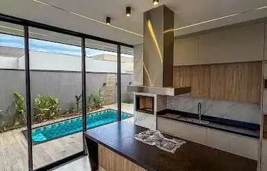 Imagem: A casa em condomínio possui 3 Dormitórios, 4 Banheiros, 2