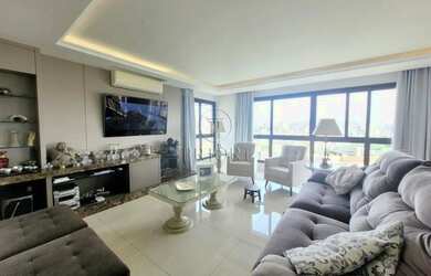 Imagem: O apartamento possui 3 Dormitórios, 2 Banheiros, 4 Vagas na