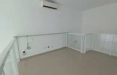 Imagem 8: Sobrado de Alto Padrão para Locação no bairro Butiatuvinha, Green Village...