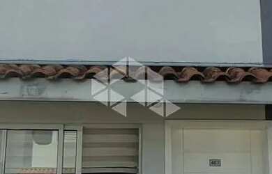 Imagem: A casa possui 2 Dormitórios, 1 Banheiro, 1 Vaga na garagem