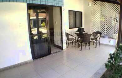 Imagem: A casa possui 3 Dormitórios, 3 Banheiros, 2 Vagas na garagem