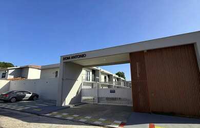 Imagem: A casa em condomínio possui 3 Dormitórios, 2 Banheiros, 2