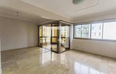 Imagem: O apartamento possui 4 Dormitórios, 4 Banheiros, 2 Vagas na