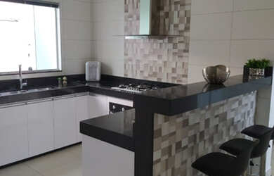 Imagem: O apartamento possui 3 Dormitórios, 2 Banheiros, 2 Vagas na