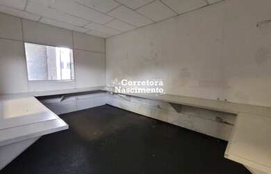 Imagem 8: Galpão/Depósito/Armazém para aluguel possui 500 metros quadrados em...