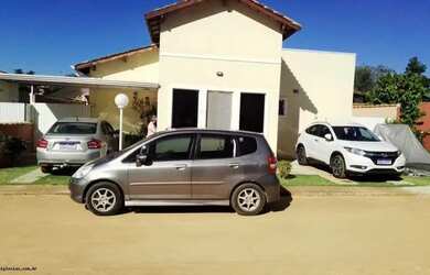 Imagem: A casa em condomínio possui 3 Dormitórios, 2 Banheiros, 4