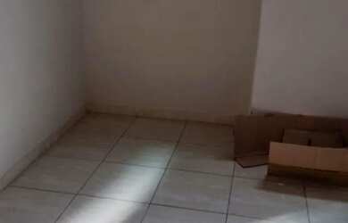 Imagem 6: Alugo casa. Varanda, 1 Banheiroe2 Dormitórios