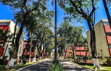 Imagem: O apartamento possui 3 Dormitórios, 1 Banheiro, 1 Vaga na garagem