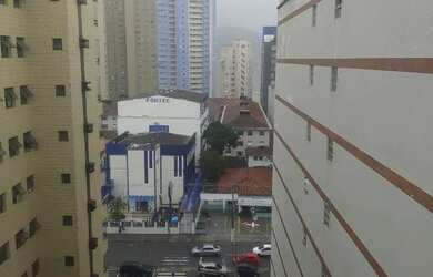 Imagem: O apartamento possui 1 Dormitório, 1 Banheiro, 1 Vaga na garagem