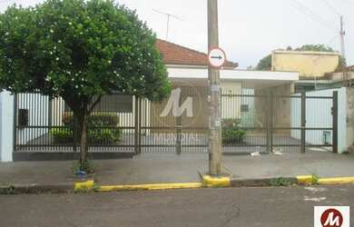 Imagem: O depósito possui 3 Vagas na garagem, 175m² de Área e está