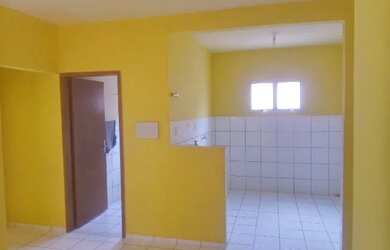 Imagem: O apartamento possui 2 Dormitórios, 1 Banheiro, 1 Vaga na garagem