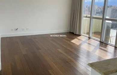 Imagem: O apartamento possui 3 Dormitórios, 1 Banheiro, 4 Vagas na