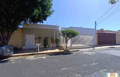 Imagem: O depósito possui 4 Vagas na garagem, 651m² de Área e está